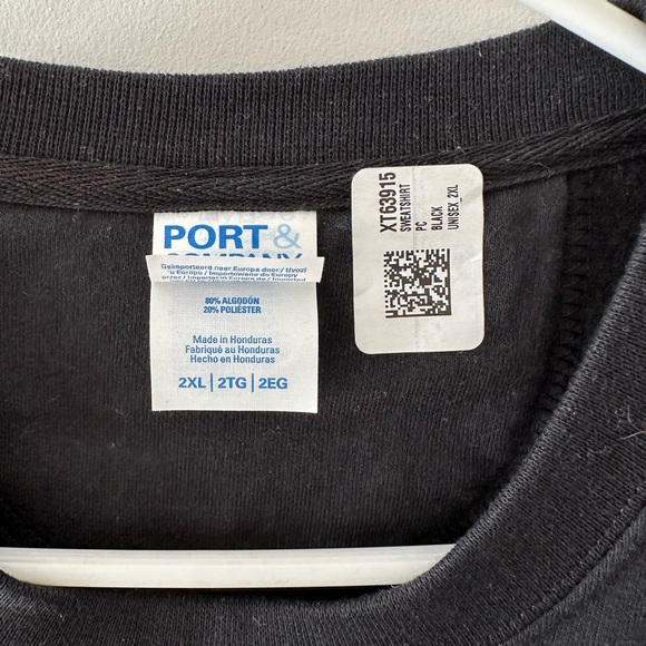 Gilden Pug Mom Black CrewNeck - Size 2XL - Picture 3 of 3